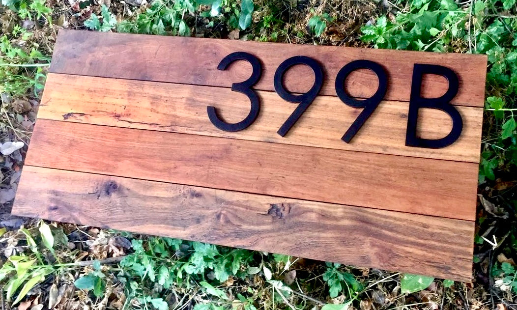 Número Sobre Madera