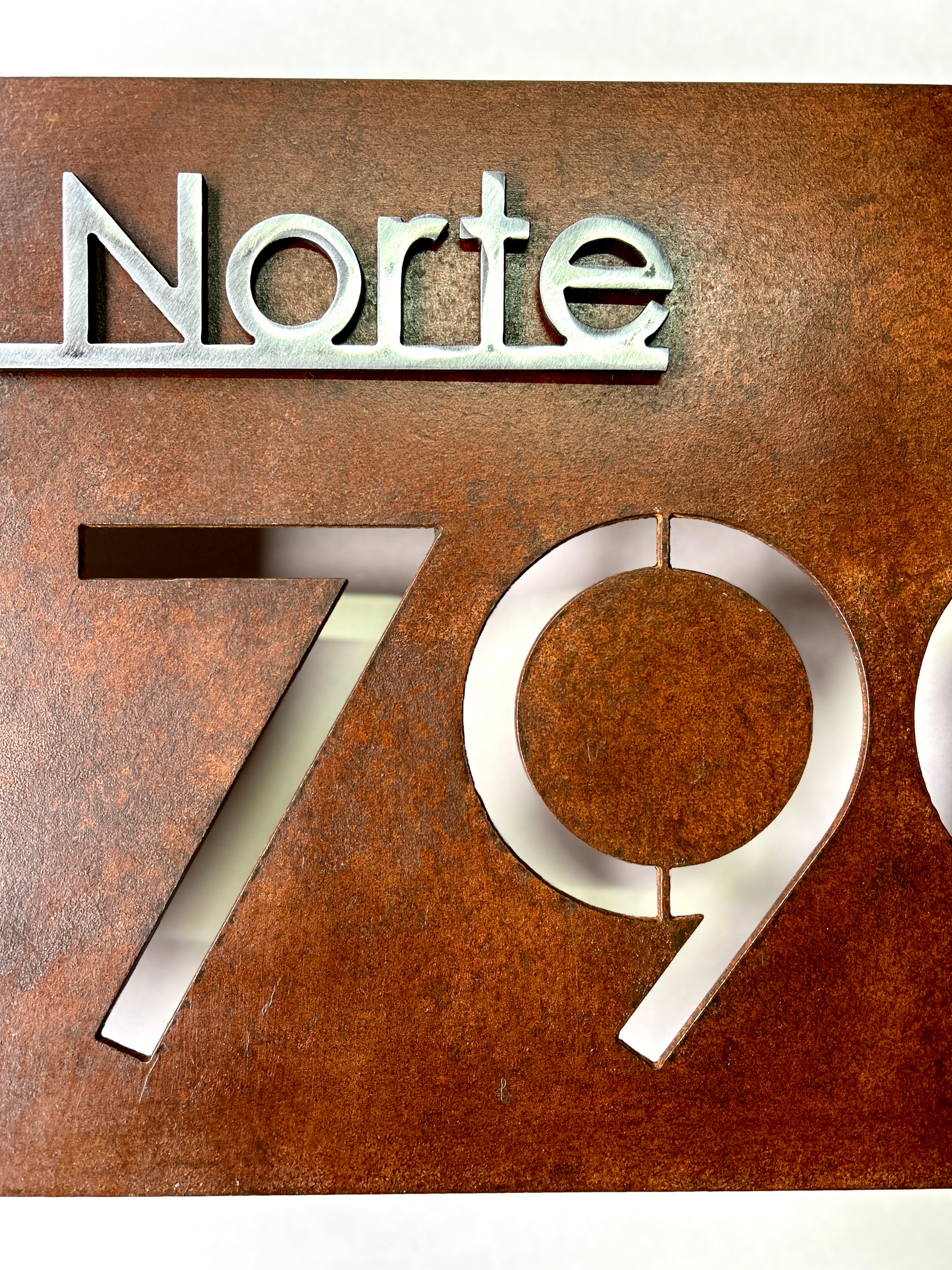 Número y Nombre